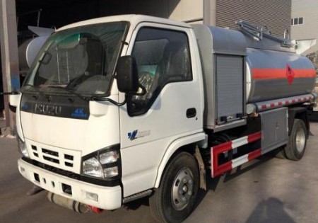 慶鈴五十鈴飛機加油車圖片