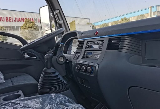 國六江淮駿鈴V5黃牌易燃?xì)怏w廂式運(yùn)輸車
