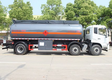 國(guó)六東風(fēng)天錦小三軸甲醇乙醇罐式運(yùn)輸車(chē)圖片 國(guó)六東風(fēng)天錦小三軸甲醇乙醇罐式運(yùn)輸車(chē)圖片