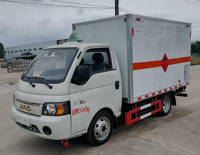 江淮康鈴X5危險(xiǎn)品廂式運(yùn)輸車