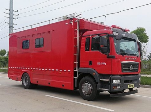 重汽汕德卡野外自行式炊事車(chē) 重汽汕德卡野外自行式炊事車(chē)